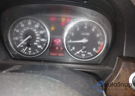 2008 BMW 335Xi z USA, uszkodzony, nr VIN WBAVD53568A285112